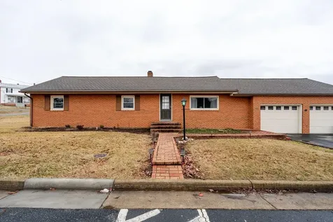114 Clarke Avenue Elkton VA 22827