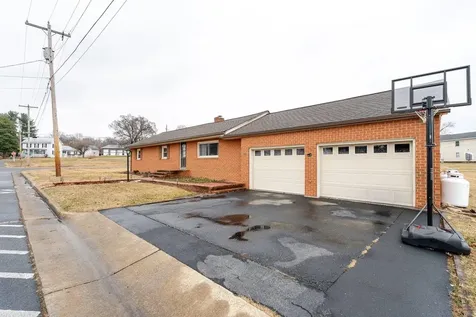 114 Clarke Avenue Elkton VA 22827