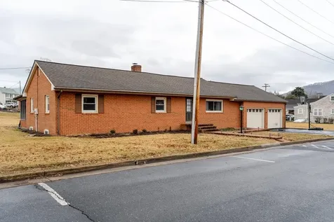 114 Clarke Avenue Elkton VA 22827