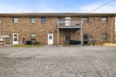 727 Lee Highway Verona VA 24482