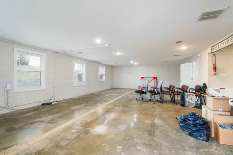 727 Lee Highway Verona VA 24482