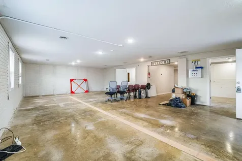 727 Lee Highway Verona VA 24482