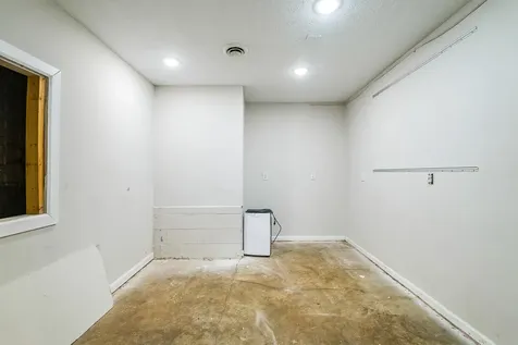 727 Lee Highway Verona VA 24482