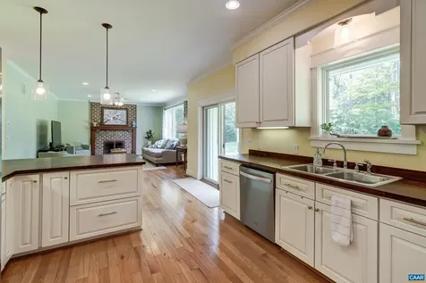 140 Lynx Farm Lane Charlottesville VA 22903