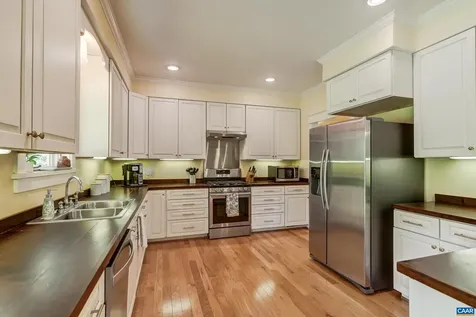 140 Lynx Farm Lane Charlottesville VA 22903