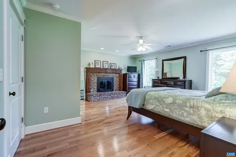 140 Lynx Farm Lane Charlottesville VA 22903