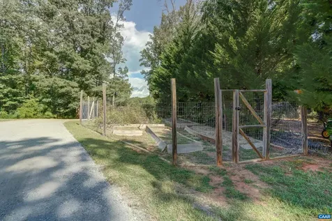140 Lynx Farm Lane Charlottesville VA 22903