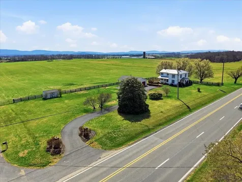 3005 Lee Highway Mount Sidney VA 24467