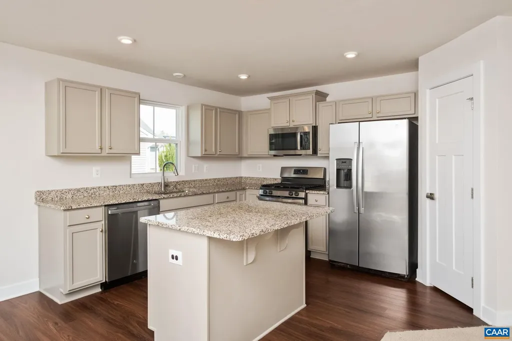 127 Park Drive Palmyra VA 22963