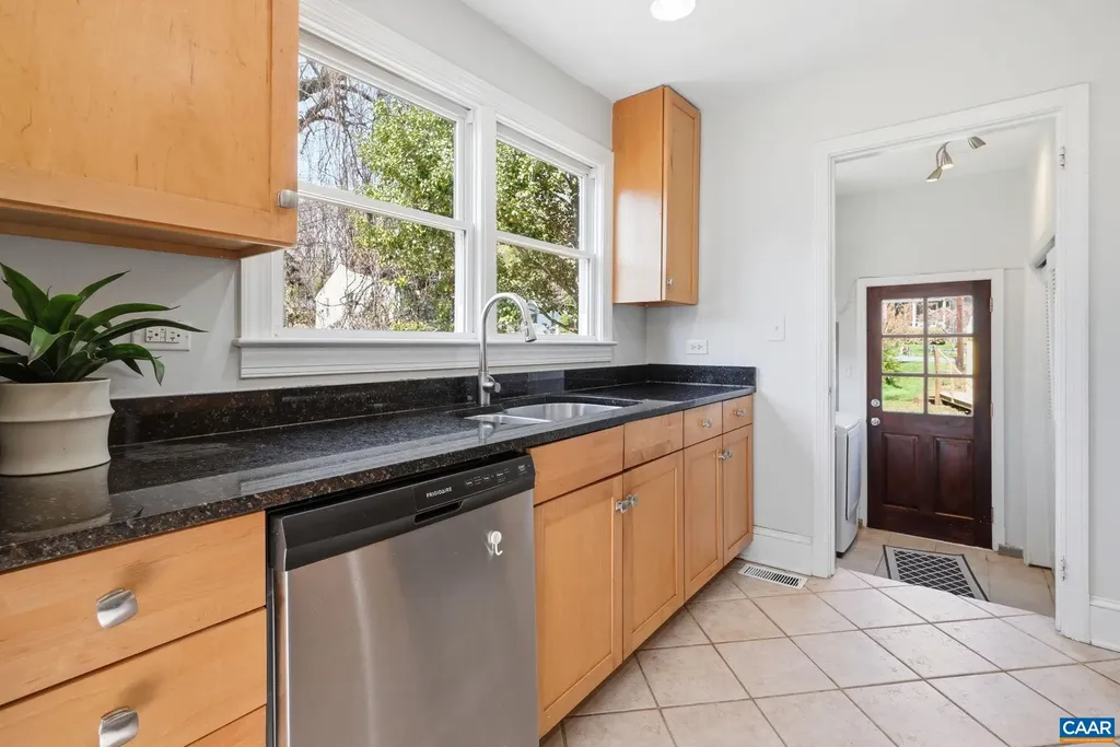 1641 Cherry Avenue Charlottesville VA 22903