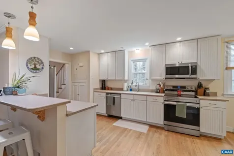1721 Solomon Road Charlottesville VA 22901