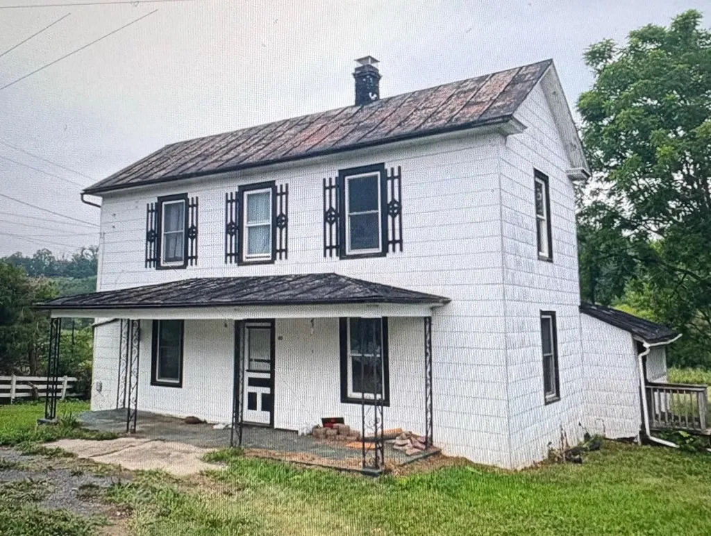 426 Craig Street E Craigsville VA 24430