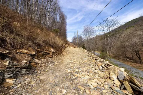 2382 Lucas Hollow Road Stanley VA 22851