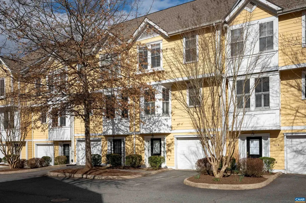 104 Melbourne Park Charlottesville VA 22901