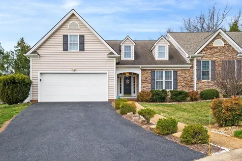 35 Buckingham Common Waynesboro VA 22980