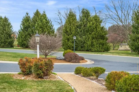 35 Buckingham Common Waynesboro VA 22980