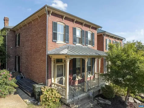 17 Washington Street N Staunton VA 24401