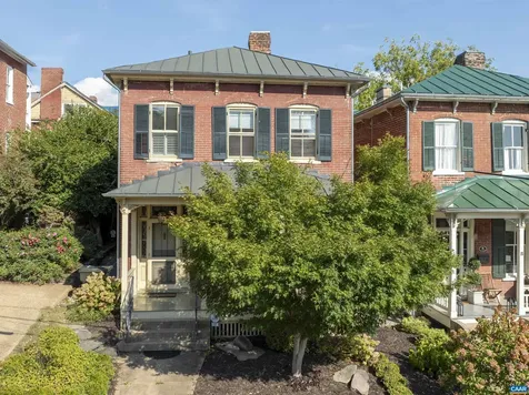 17 Washington Street N Staunton VA 24401
