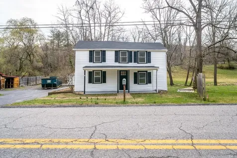 537 Straith Street Staunton VA 24401