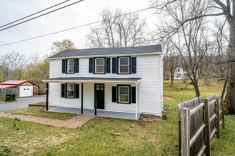 537 Straith Street Staunton VA 24401