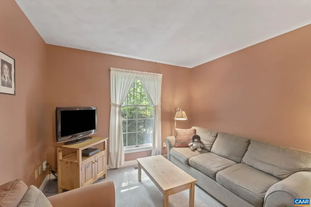 2 Whippoorwill Lane Palmyra VA 22963