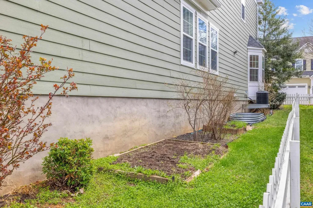 1838 Wickham Place Charlottesville VA 22901