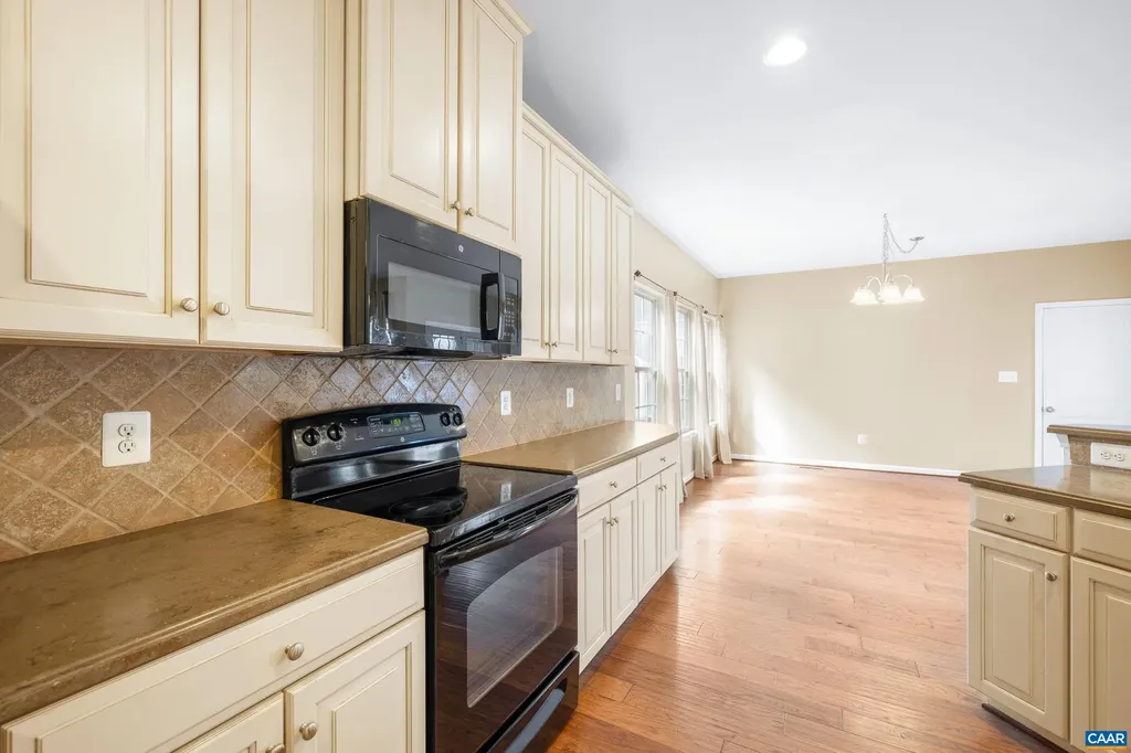 1838 Wickham Place Charlottesville VA 22901