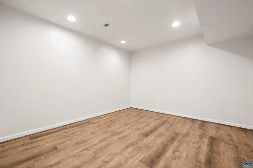 1838 Wickham Place Charlottesville VA 22901