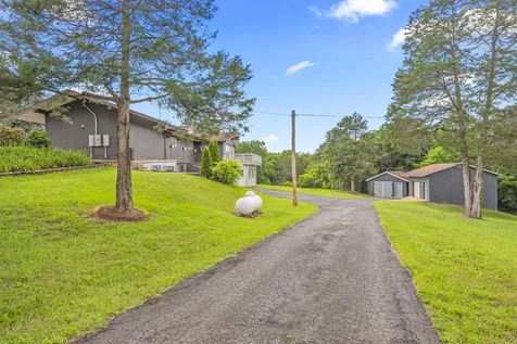 2370 Us Highway 211 W Luray VA 22835