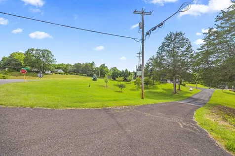 2370 Us Highway 211 W Luray VA 22835