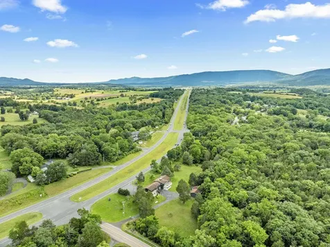 2370 Us Highway 211 W Luray VA 22835