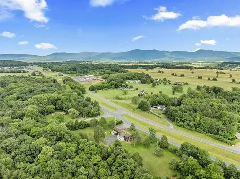 2370 Us Highway 211 W Luray VA 22835