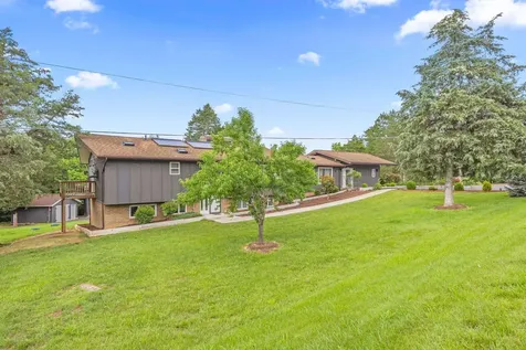 2370 Us Highway 211 W Luray VA 22835