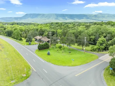 2370 Us Highway 211 W Luray VA 22835