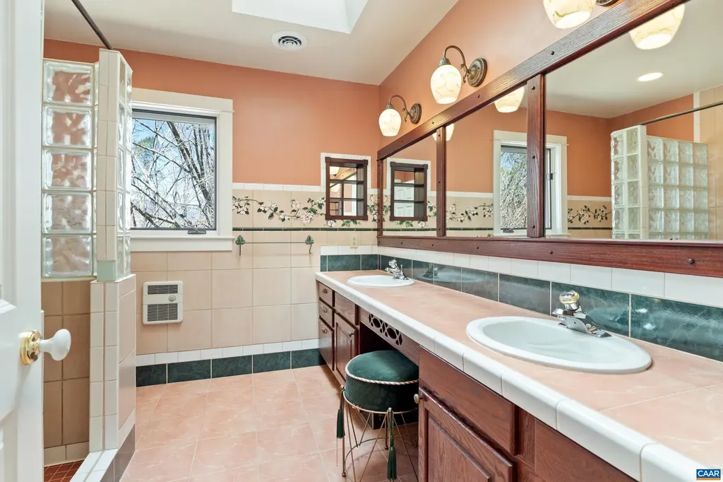 5864 Wyant Lane Charlottesville VA 22903