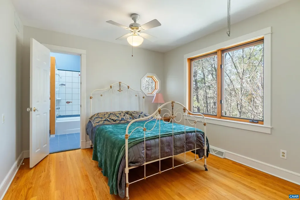 5864 Wyant Lane Charlottesville VA 22903