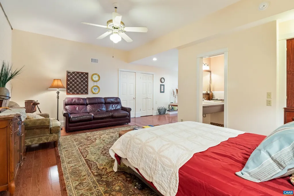 5864 Wyant Lane Charlottesville VA 22903