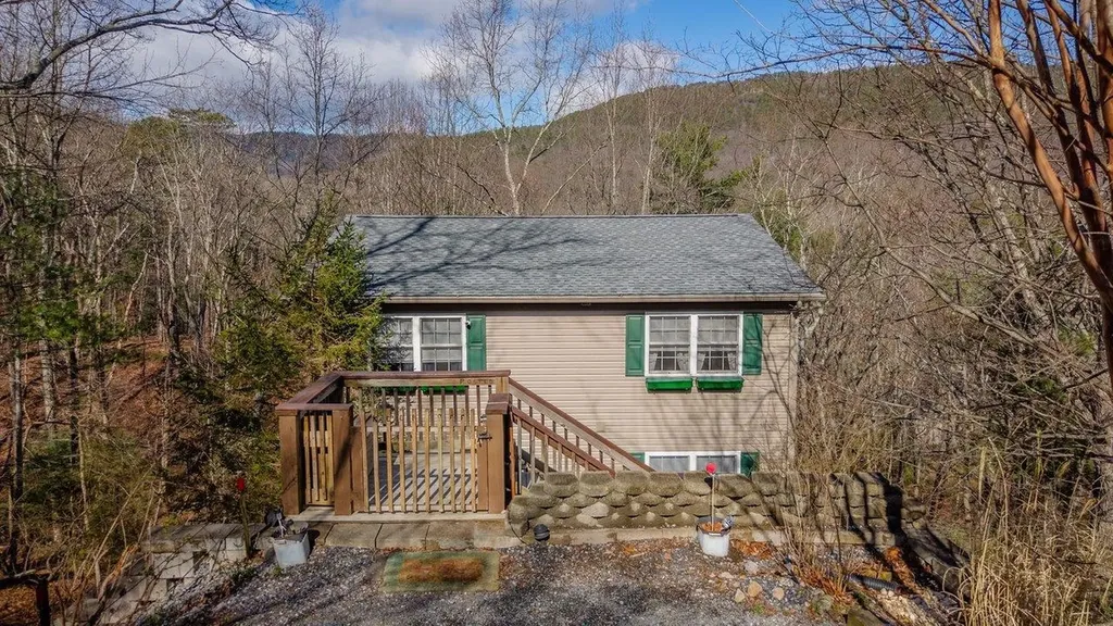140 Laird Place Mcgaheysville VA 22840