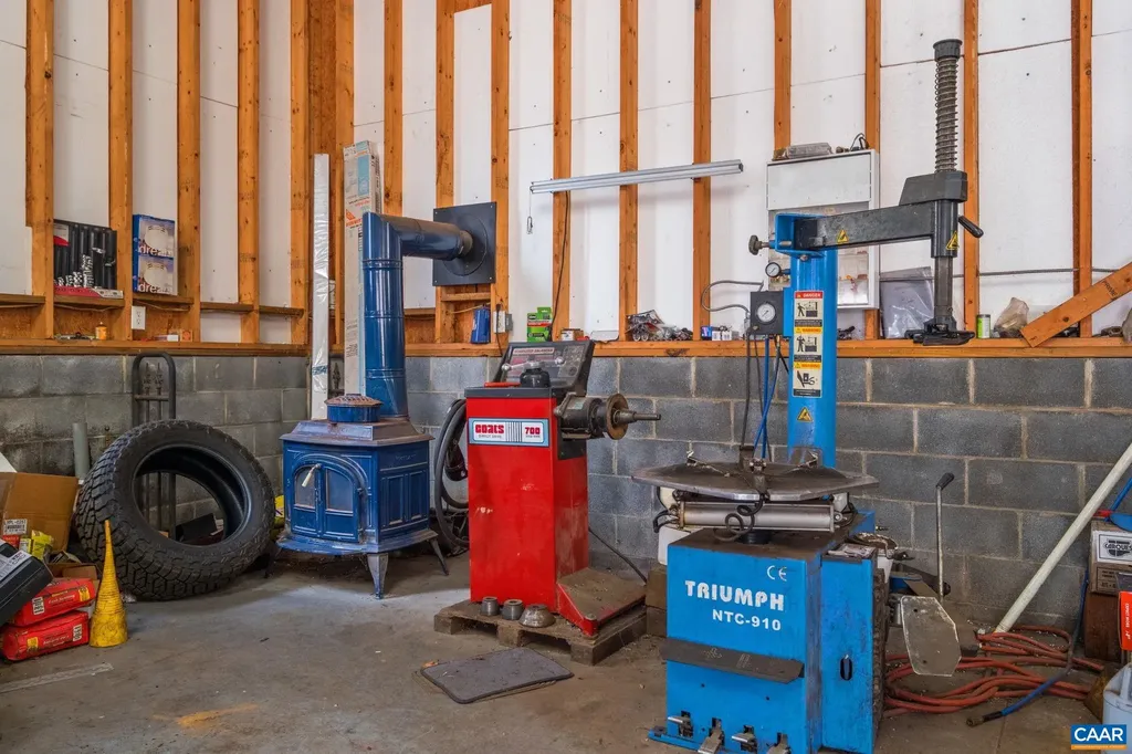 3319 Angus Road Barboursville VA 22923