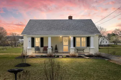 151 Stuart Avenue Stuarts Draft VA 24477
