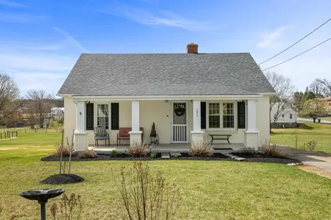 151 Stuart Avenue Stuarts Draft VA 24477