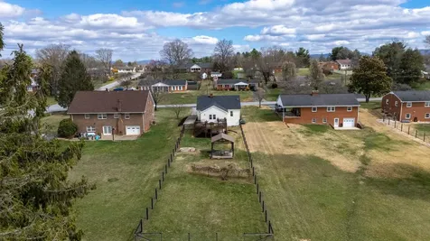 151 Stuart Avenue Stuarts Draft VA 24477