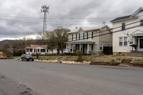 309 Virginia Avenue Shenandoah VA 22849