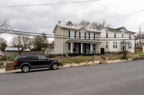 309 Virginia Avenue Shenandoah VA 22849