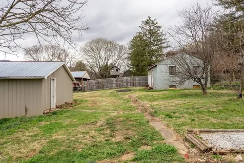 309 Virginia Avenue Shenandoah VA 22849