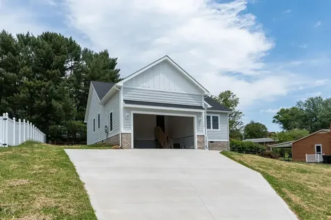 116 Fox Hill Drive Staunton VA 24401