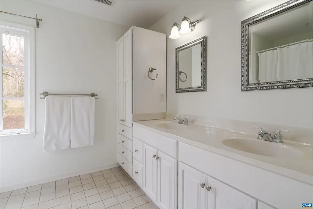 2750 Leeds Lane Charlottesville VA 22903
