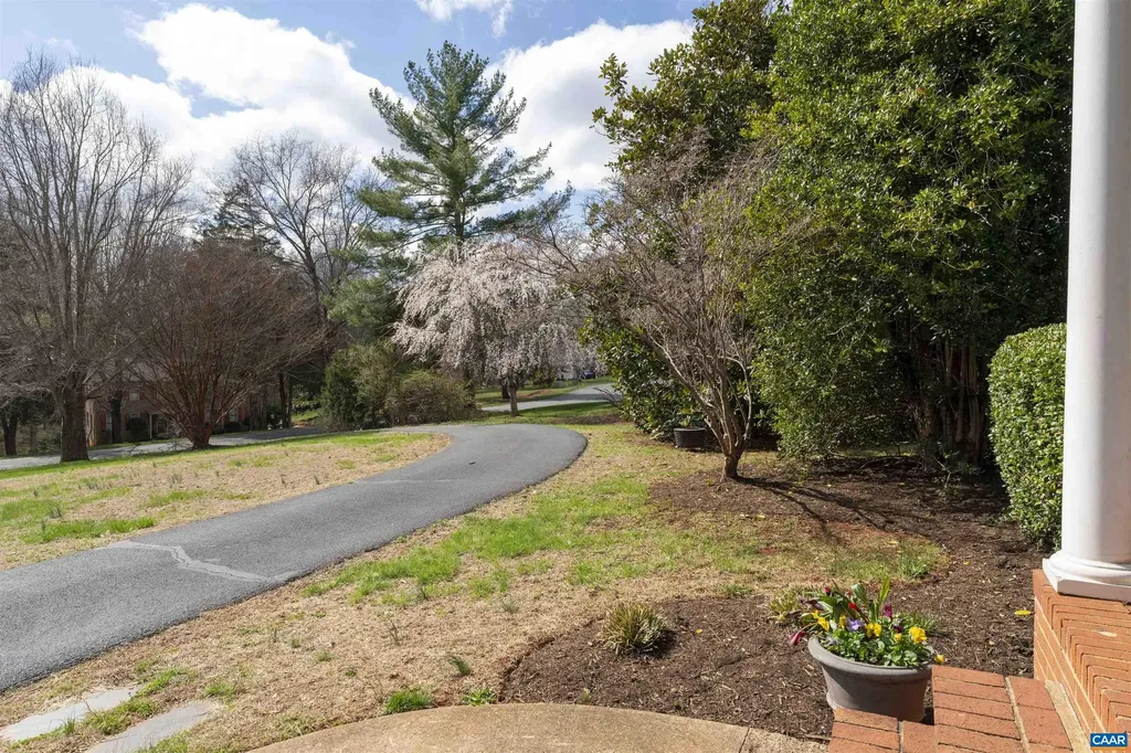 2750 Leeds Lane Charlottesville VA 22903