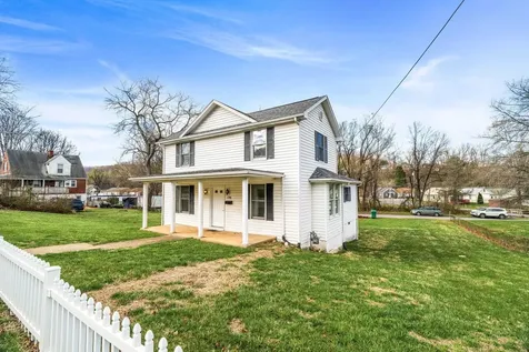 1316 Main Street E Waynesboro VA 22980