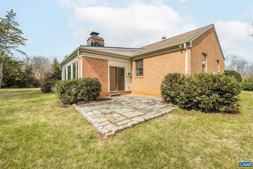 311 Gloucester Road Charlottesville VA 22901